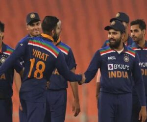 09_11_2021-rohit_sharma_and_virat_kohli_vs_england_4th_t20_22192640