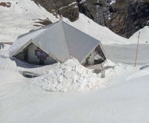 01_04_2022-hemkunth_22588731