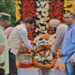 उत्तराखण्ड कांग्रेस प्रदेश अध्यक्ष करन माहरा के नेतृत्व में केदारनाथ प्रतिष्ठा रक्षा यात्रा आज तीसरे दिन शिवपुरी में ध्वजारोहण के साथ प्रारंभ हुई