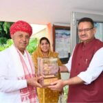 मा0 केंद्रीय राज्य मंत्री भागीरथ चौधरी ने जनपद देहरादून के कृषकों के साथ संवाद किया.