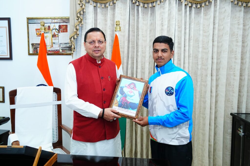 WhatsApp Image 2025-11-11 at 7.33.03 PM