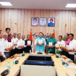 मुख्यमंत्री ने किया ‘सेवा विधि‘ पुस्तक का विमोचन‘‘